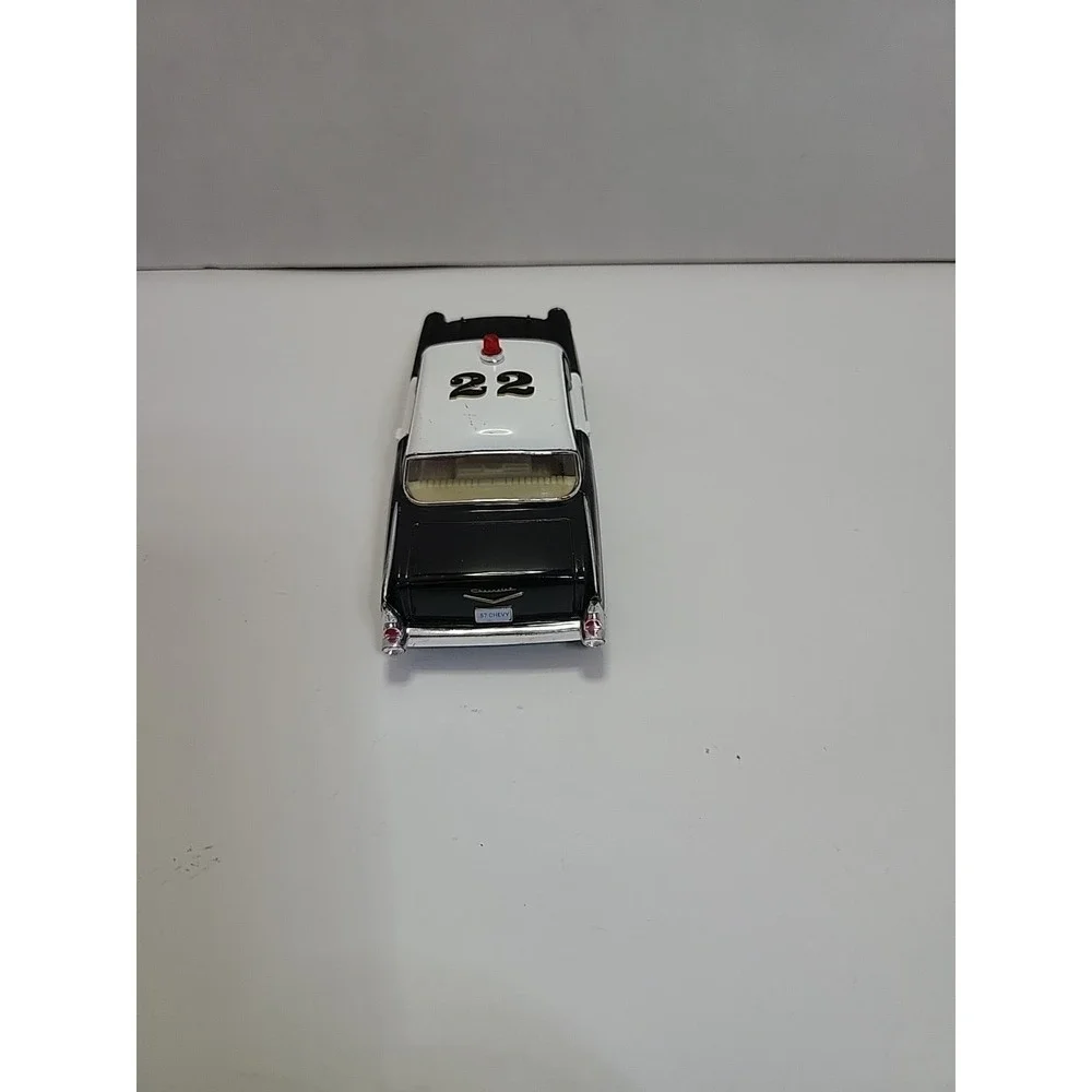 Kinsmart 1957 Black‎ and White 1:40 Chevy Bel Air Police PullBack Die Cast Car